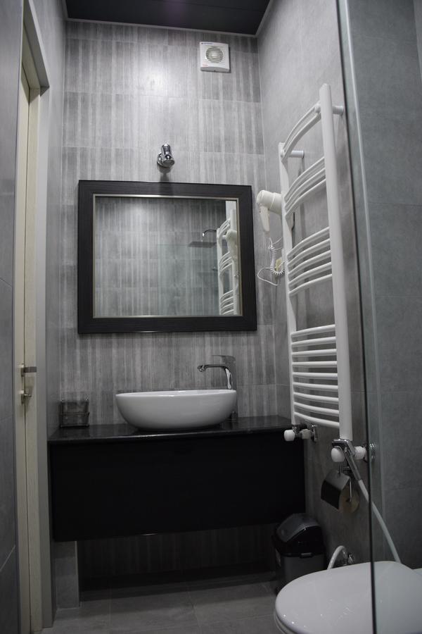 Rustaveli Modern Apartment Center Of Tbilisi Exterior foto