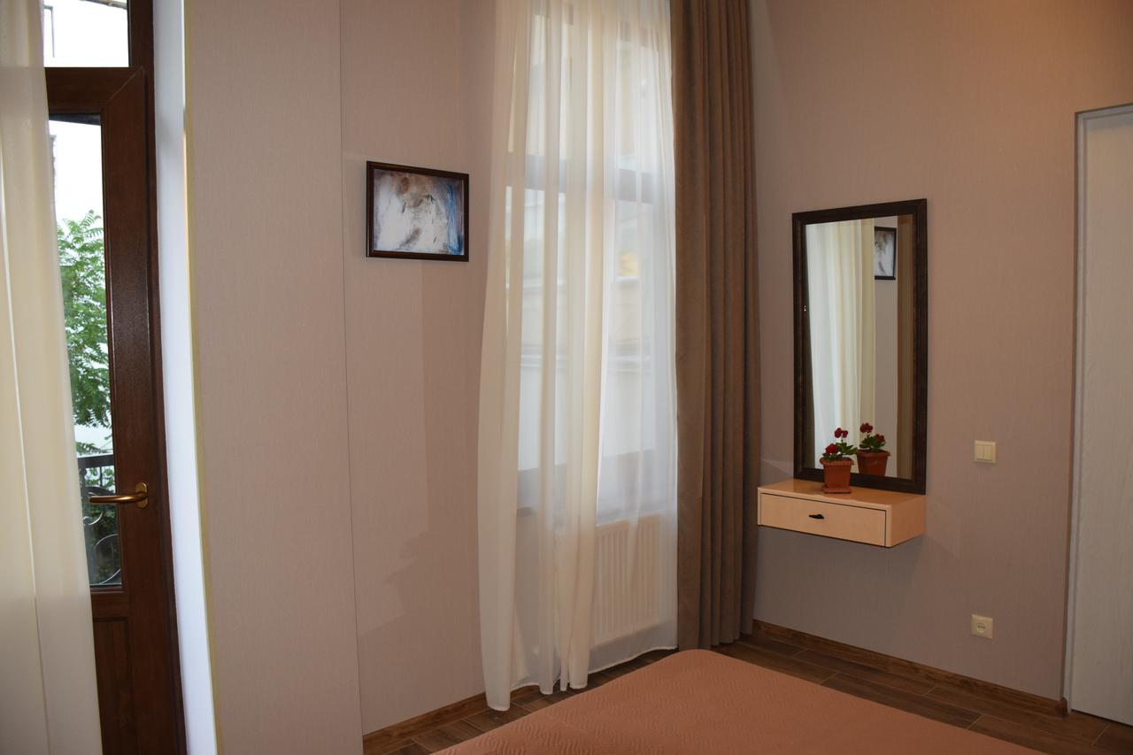 Rustaveli Modern Apartment Center Of Tbilisi Exterior foto